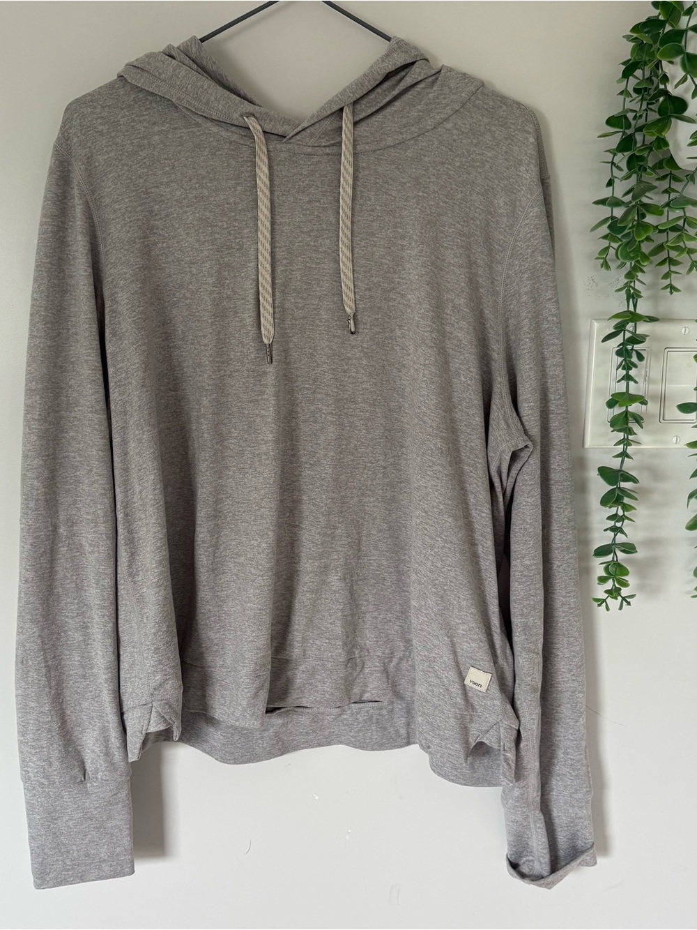 Vuori Halo Essential Hoodie Grey Heather DreamKnit Pullover Sweatshirt XL